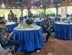 Jaga Kebugaran Usai Libur Lebaran, Keluarga Besar Lanal Simeulue Olahraga Bersama Sekaligus Pelepasan Perwira Mutasi