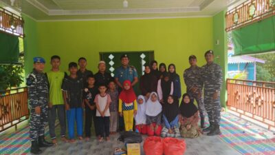 Berbagi Kasih, Lanal Bintan Bagikan Paket Sembako Ke Panti Asuhan