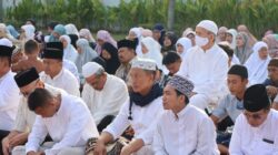 Semangat Raih Keberkahan di Hari Raya Idul Adha 1446 H, Danlanal Bersama Keluarga Besar Lanal Dumai Laksanakan Sholat Idul Adha Bersama Masyarakat