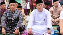 Sholat Idul Adha 1446 H/2025 M, Danlanal Bintan di Desa Pangkil Teluk Bintan Bersama Bupati Bintan dan Masyarakat