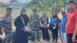 Prajurit Lanal Bintan Bersama Masyarakat Gotong Royong Bersihkan Lingkungan