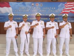 Danlanal Bintan Hadiri Acara Serah Terima Jabatan Danlanal Dabo Singkep