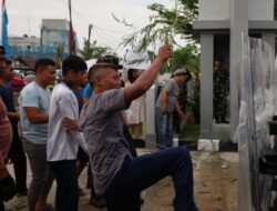 Satu SSK Personel Dikerahkan Untuk Kawal Aksi Unjuk Rasa di Depan Mako Lanal Dumai