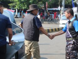 Komandan Lanal Bandung Dampingi Kasal Gelar Pengobatan Gratis dan Makan Bergizi Gratis Dalam Rangka Bakti Sosial TNI AL Kepada Masyarakat Sukabumi
