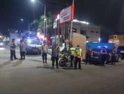 Amankan Wilayah, Kapolsek Bekasi Barat Pimpin Patroli Skala Besar